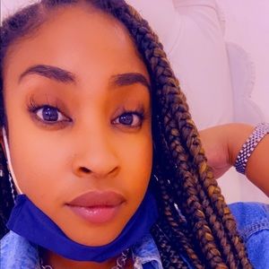 Meet your Posher, Janeal